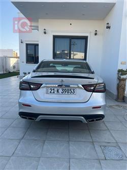 نيسان ماكسيما